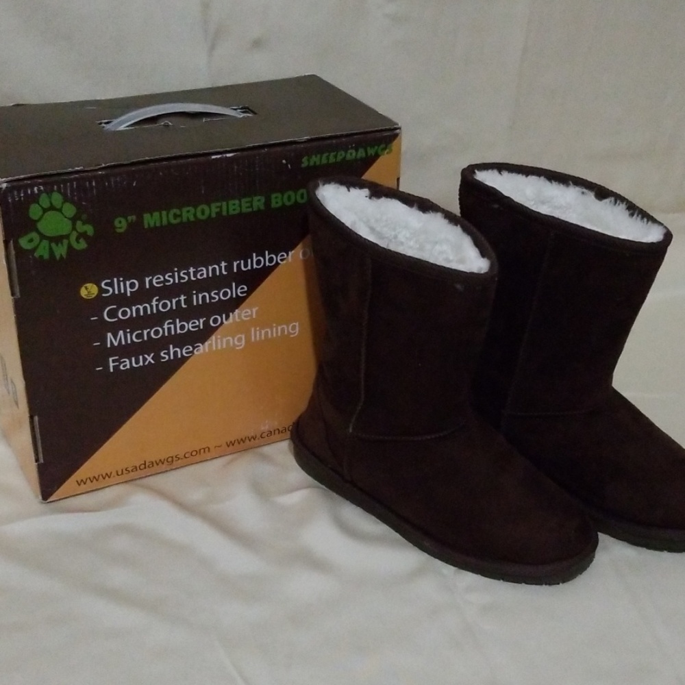 9in microfiber boots